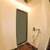 deluxe king shower